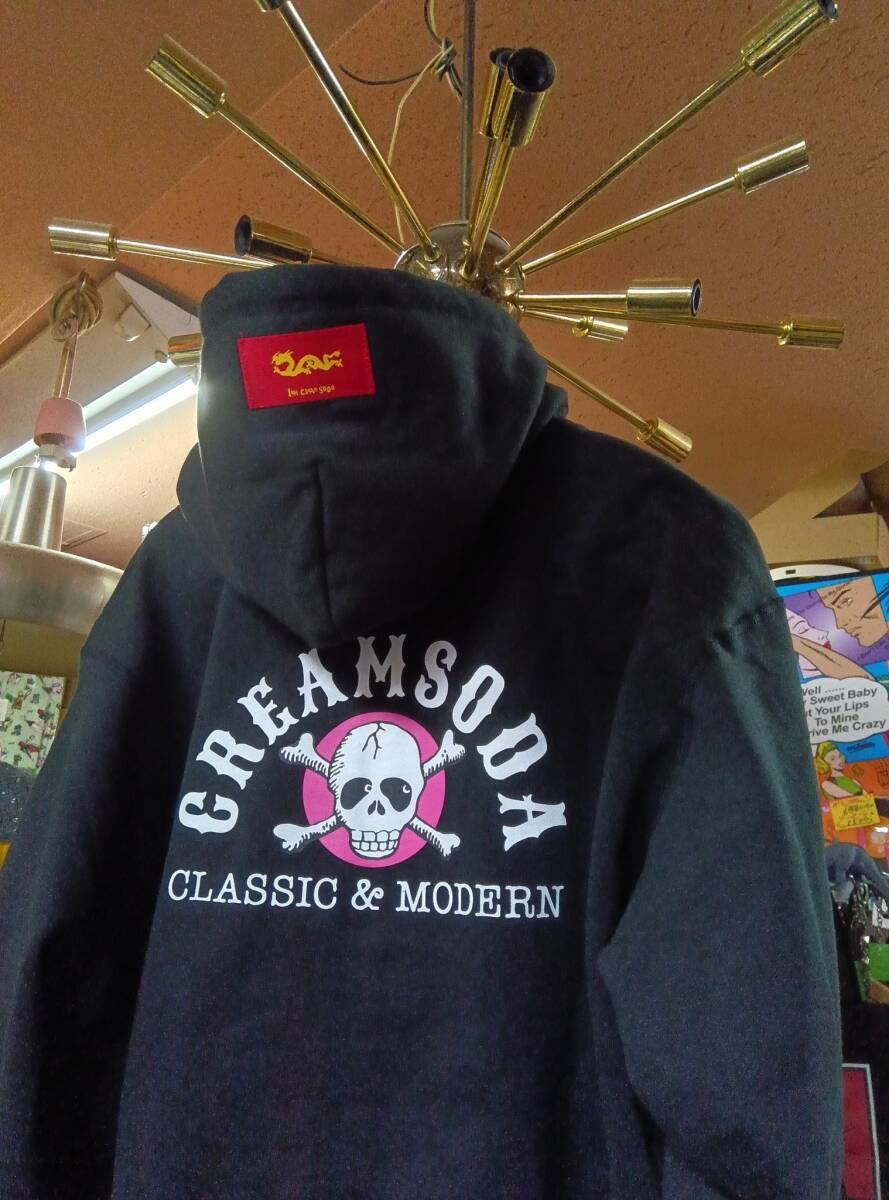 XLサイズ黒色クリームソーダアーチロゴジップパーカー検索CREAMSODAパーカロカビリーブラックキャッツピンクドラゴン昭和レトロガイコツ拍卖