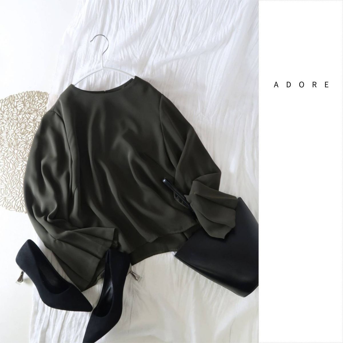 2.9万☆アドーア ADORE☆ドライジョーゼットタックプリーツカフブラウス 38サイズ 日本製☆A-O 6223拍卖