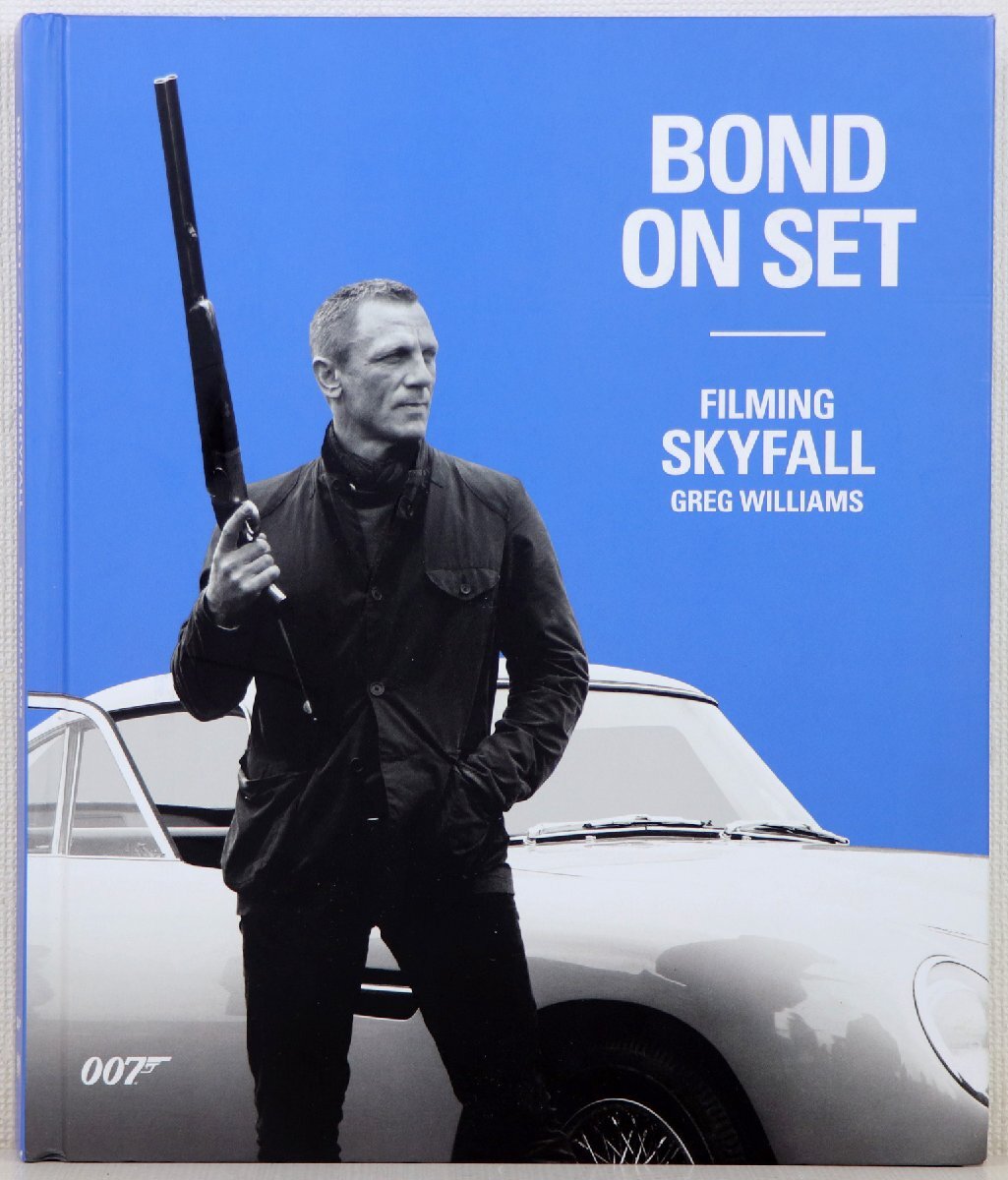 S♪中古品♪洋書 『BOND ON SET FILMING SKYFALL GREG WILLIAMS』 撮影:グレッグ・ウィリアムズ サイズ(約):縦30.6×横26×厚さ2.1cm拍卖