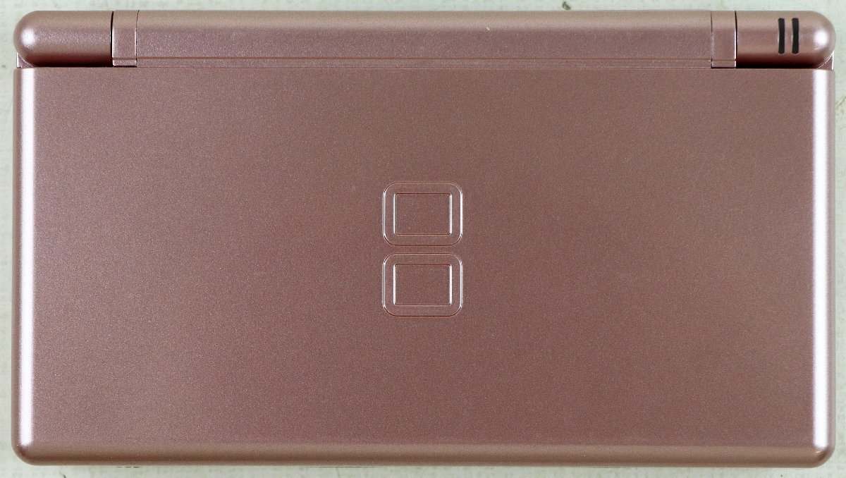 S●中古品●ゲーム機 『ニンテンドーDS Lite』 Nintendo/任天堂 USG-001 カラーメタリックロゼ 箱・取扱説明書欠品 ※画面ヤケ・黄ばみあり拍卖