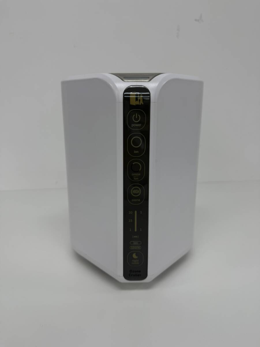 【特別価格】オゾン発生器 オゾンクルーラー OZONE CRULLER ホワイト オゾンマート ウィルス・ニオイ対策 展示・サンプル品拍卖