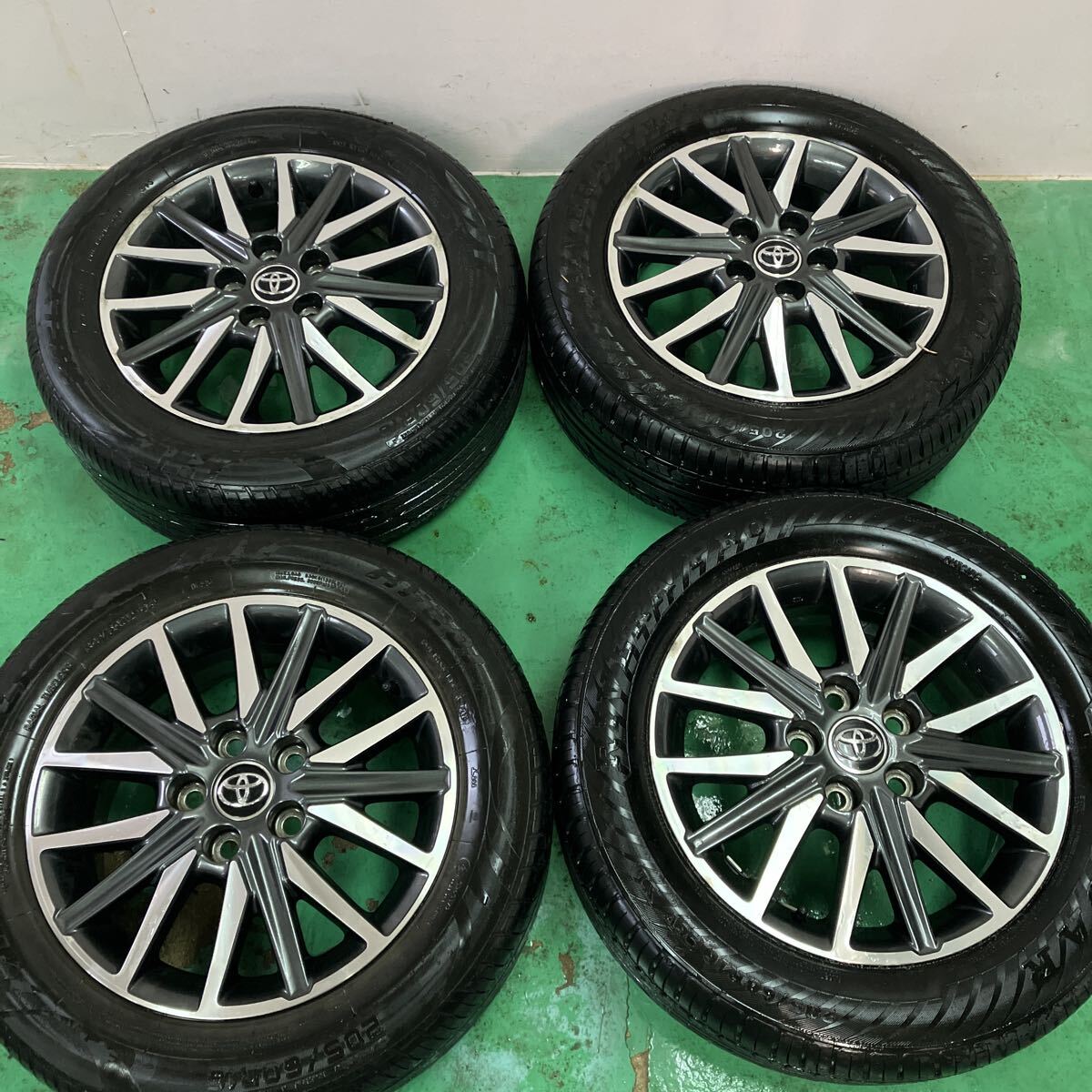 TOYOTAヴォクシー純正ホイルセット 16×6J拍卖