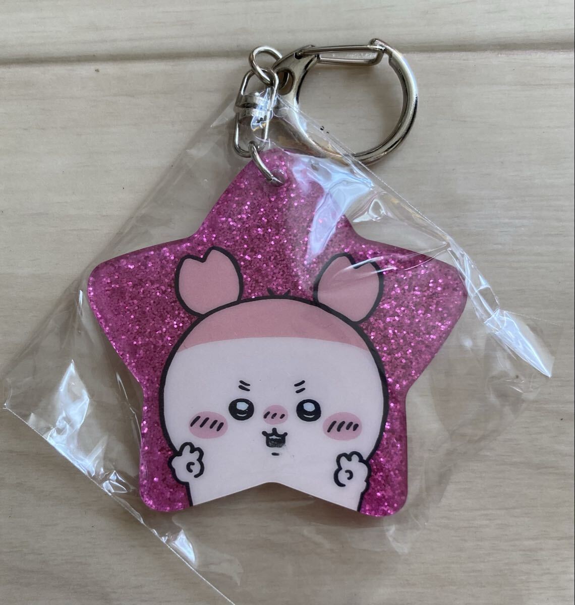 【ちいかわ〜ラメアクリルキーホルダー2【古本屋、ピース】2024.4、未使用に近い!人気!ナガノ、ちいかわ拍卖