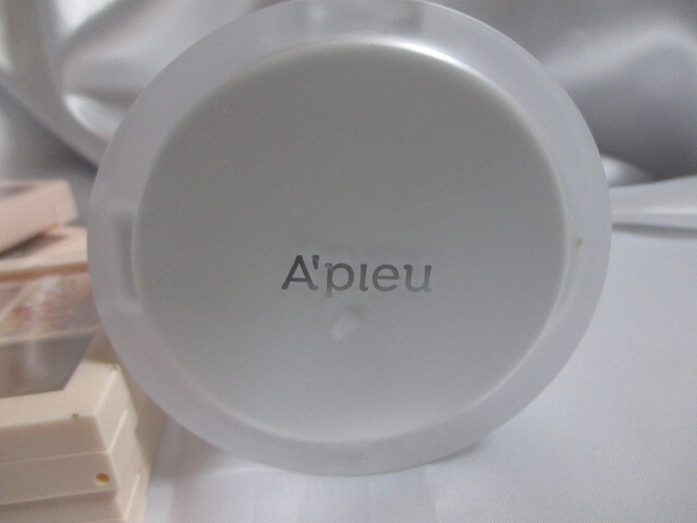 アピュウォーターロックサラサラパクトフェイスパウダー13gリフレッシュアクアの香り拍卖