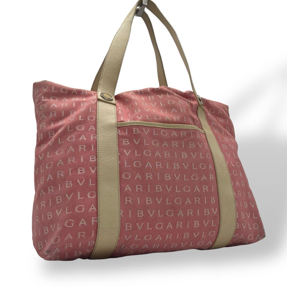 BVLGARI ブルガリ ロゴマニア トートバッグ ハンドバッグ A4収納 肩掛け キャンバス レザー拍卖