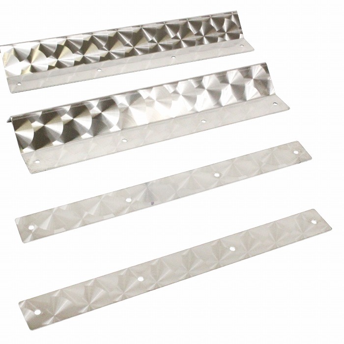 ステンレス製 SUS304採用 泥除けステー 440mm 44cm ウロコ柄 2トン ワイド 泥除けマット マッドガード ステン 取付け 固定 金具拍卖