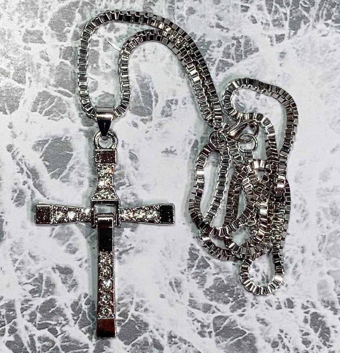 ◆同梱発送可◆「ワイルド・スピード ドム/ドミニク・トレット ネックレス/ロザリオ シルバー」fire_sale 【タグ:映画、アクセサリー】拍卖