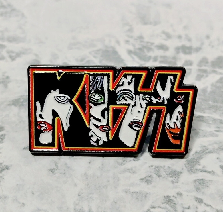 ◆同梱発送可◆「KISS/キッス ジーン・シモンズ/ポール・スタンレー 洋楽/ロックバンド 地獄のピンバッジ」fire_sale 【タグ:音楽】拍卖