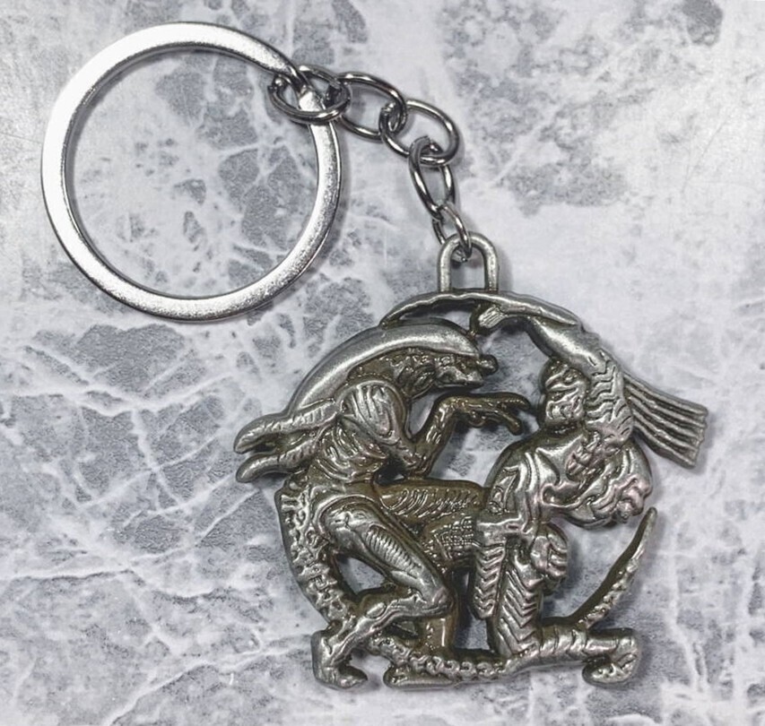◆同梱発送可◆「エイリアンVSプレデター/AVP キーホルダー シルバー」fire_sale 【タグ:映画、アクセサリー】拍卖
