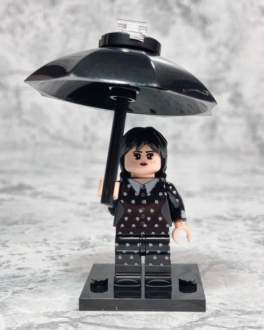 ◆同梱発送可◆「ウェンズデー・アダムス/アダムス・ファミリー レゴ風 互換/カスタム ミニフィグ タイプA」fire_sale 【タグ:映画】拍卖