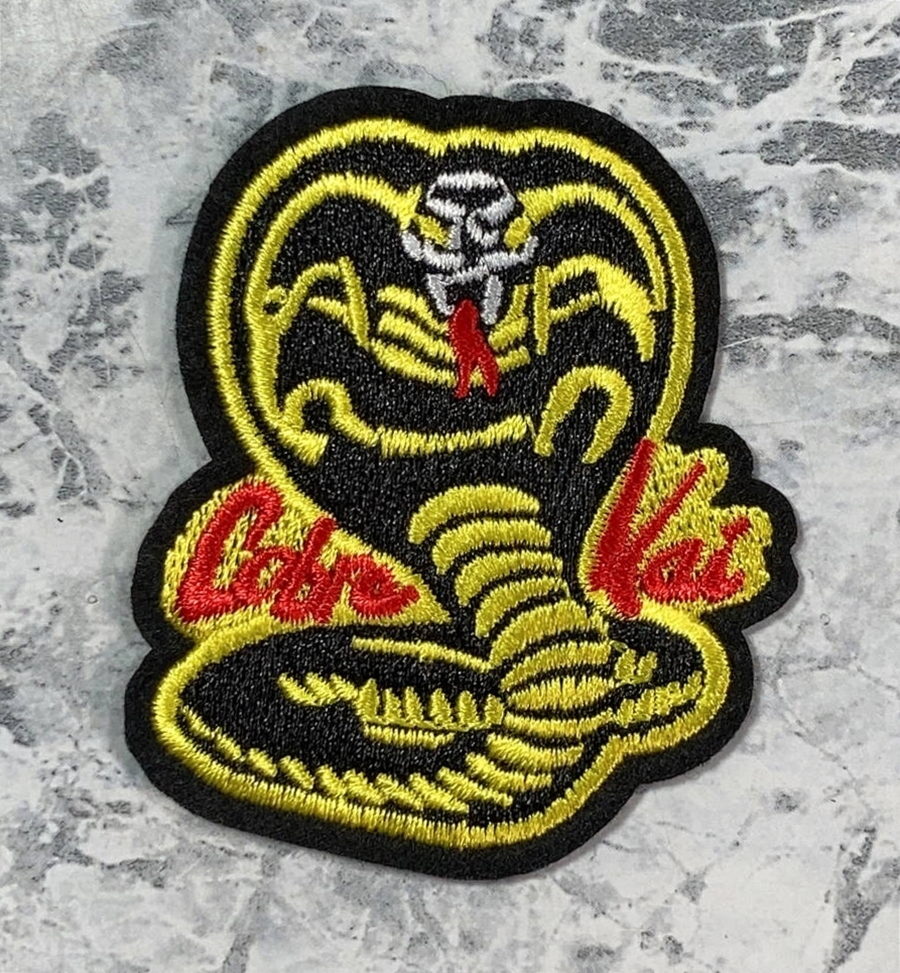 ◆同梱発送可◆「ベスト・キッド/コブラ会 ラルフ・マッチオ アイロン式 ミニ ワッペン」fire_sale 【タグ:映画、アクセサリー】拍卖