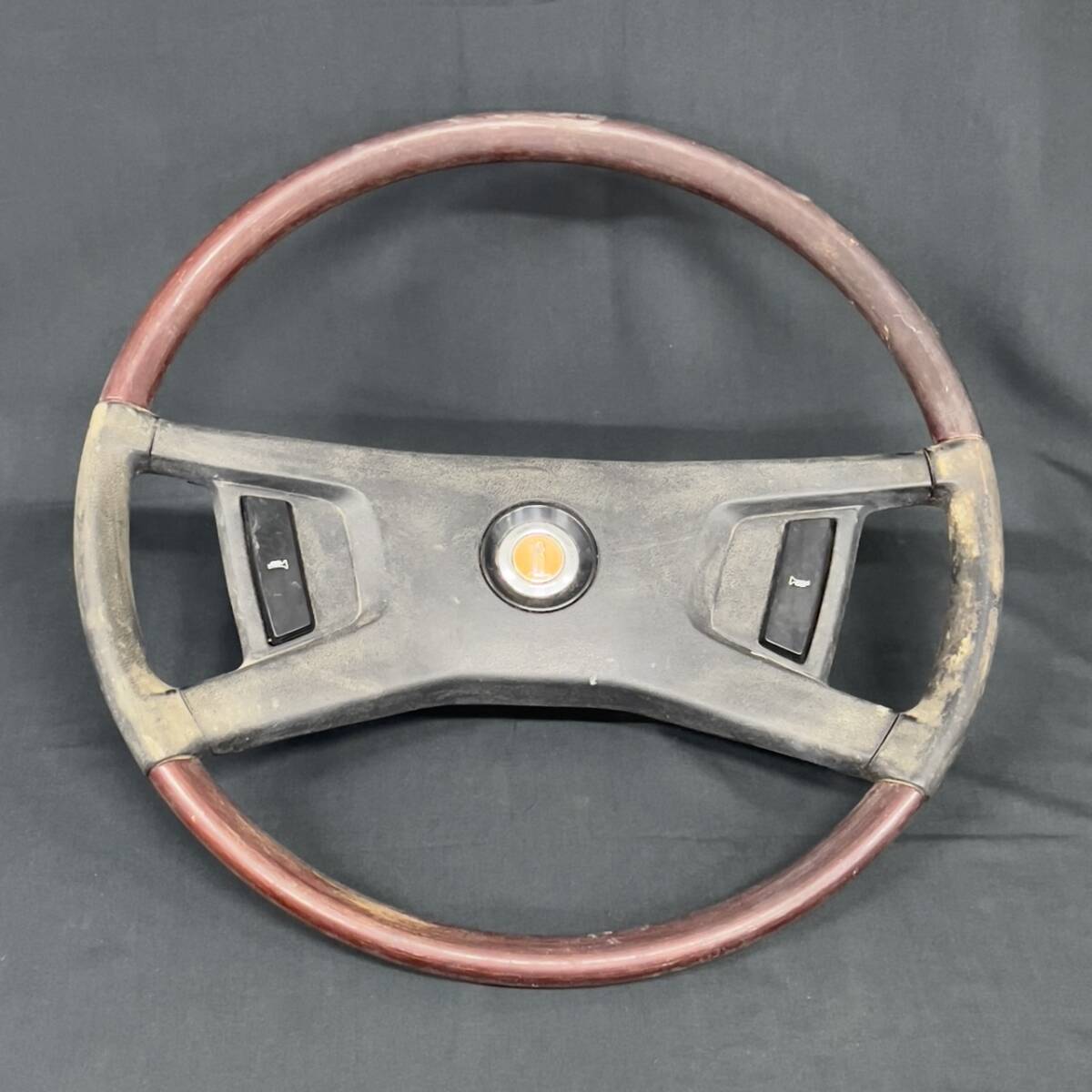 25大/A027364-2/MS0/M115-12/【名古屋】ブルーバード ダットサン ステアリング ハンドル拍卖