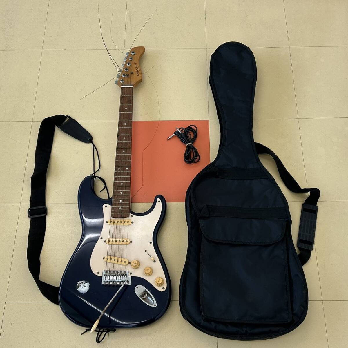 25静/B000375-1/IC3000/P115-101/【名古屋】FERNANDES フェルナンデス TARGET エレキギター拍卖