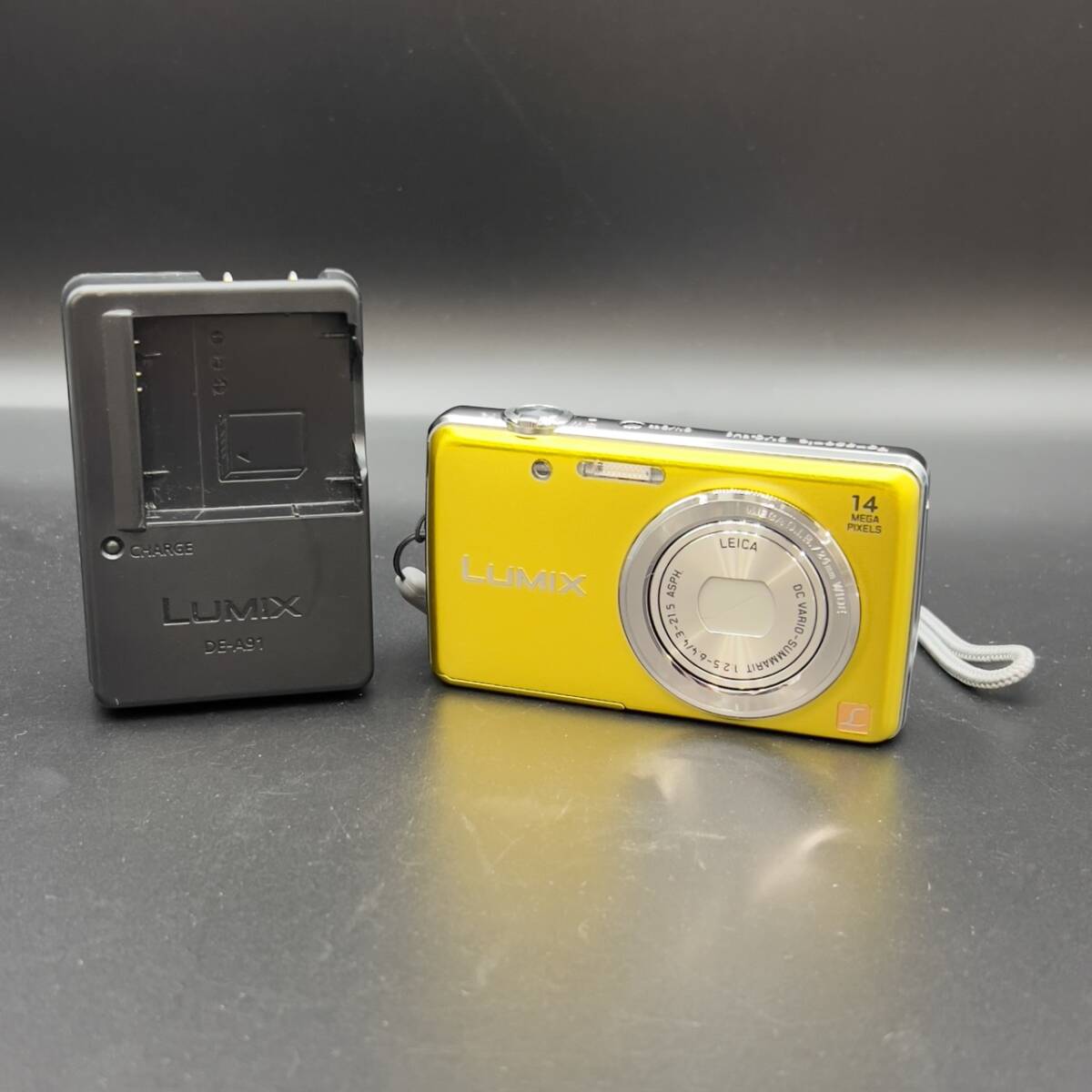 25浦/A028457-1/OS3000/S115-324/【名古屋】Panasonic LUMIX DMC-FH6 パナソニック ルミックス デジタルカメラ拍卖