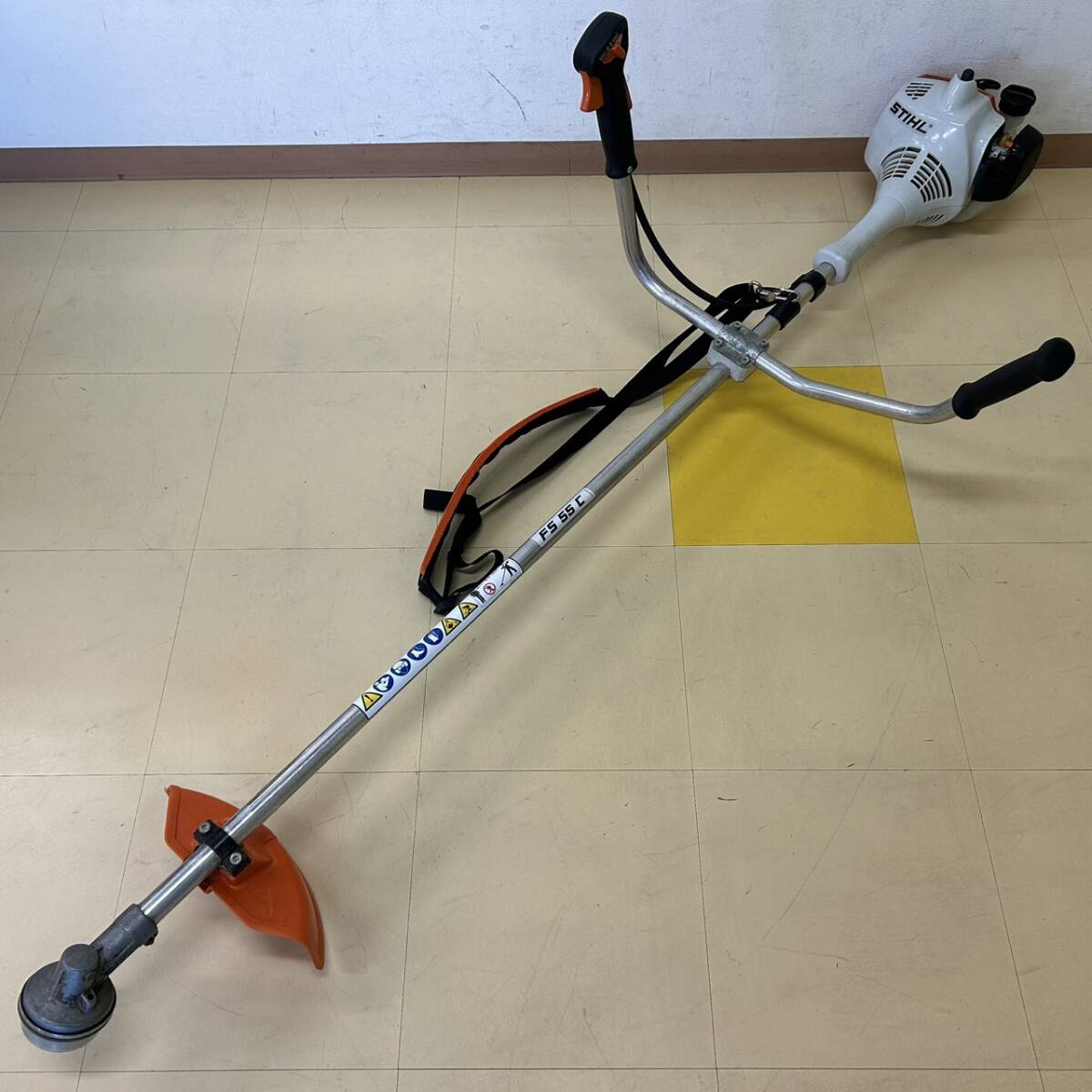 25名/A013036-1/IK6000/P121-103/【名古屋引取限定】STIHL スチール FS55C 刈払機 草刈機拍卖