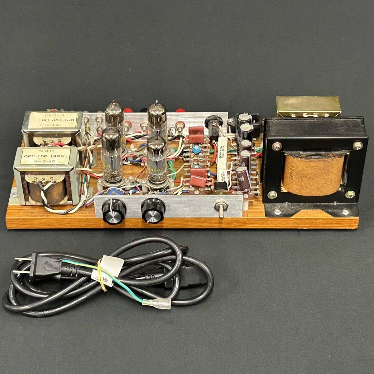 25静/B000238-1/HK4000/P121-106/【名古屋】真空管アンプ 詳細不明 (縦)約11.3cm ×(横)約36.5cm ×(奥)約18cm拍卖