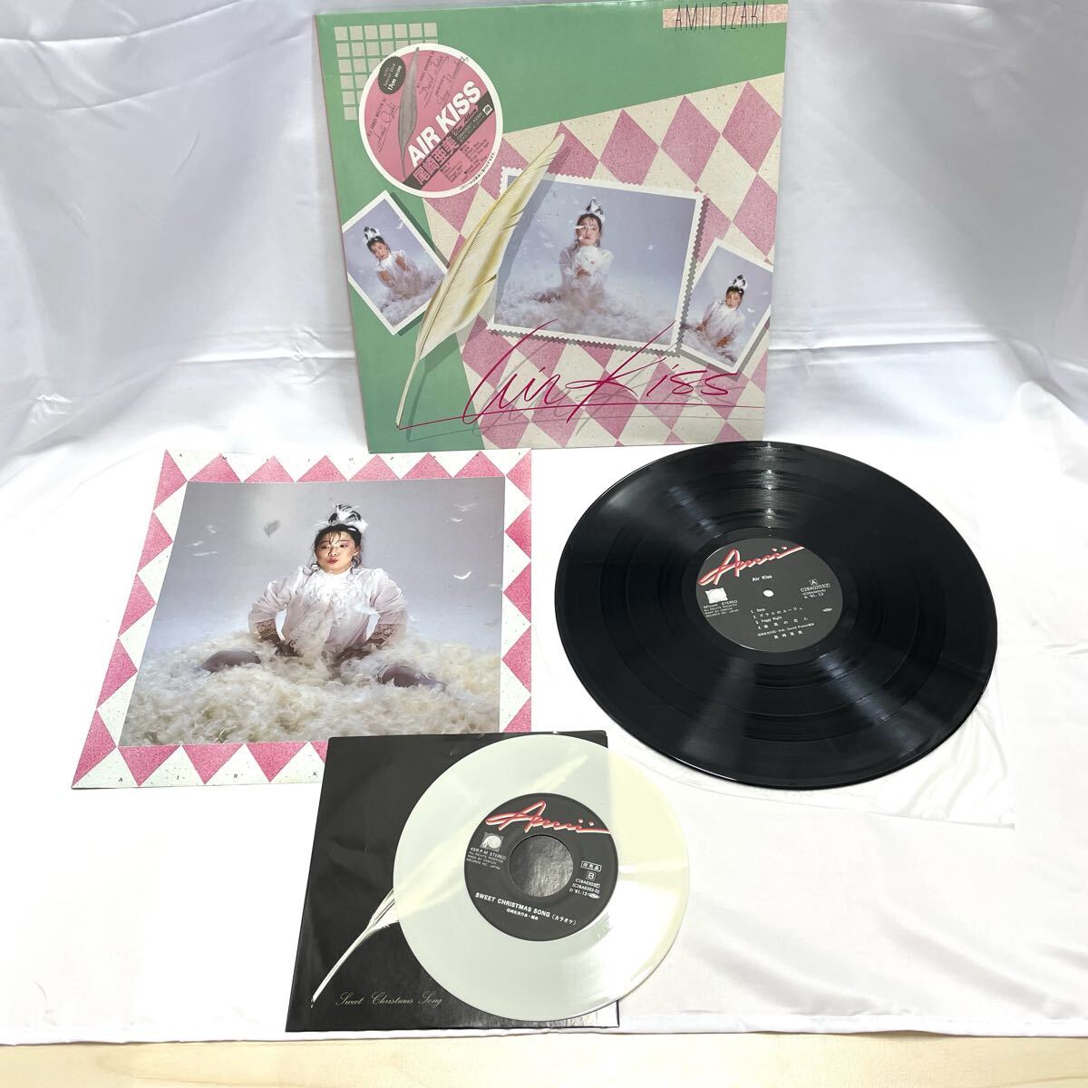1円スタート 尾崎亜美 AIR KISS EPシングル付き LP レコード C28A0203 コレクション y-110504-40拍卖
