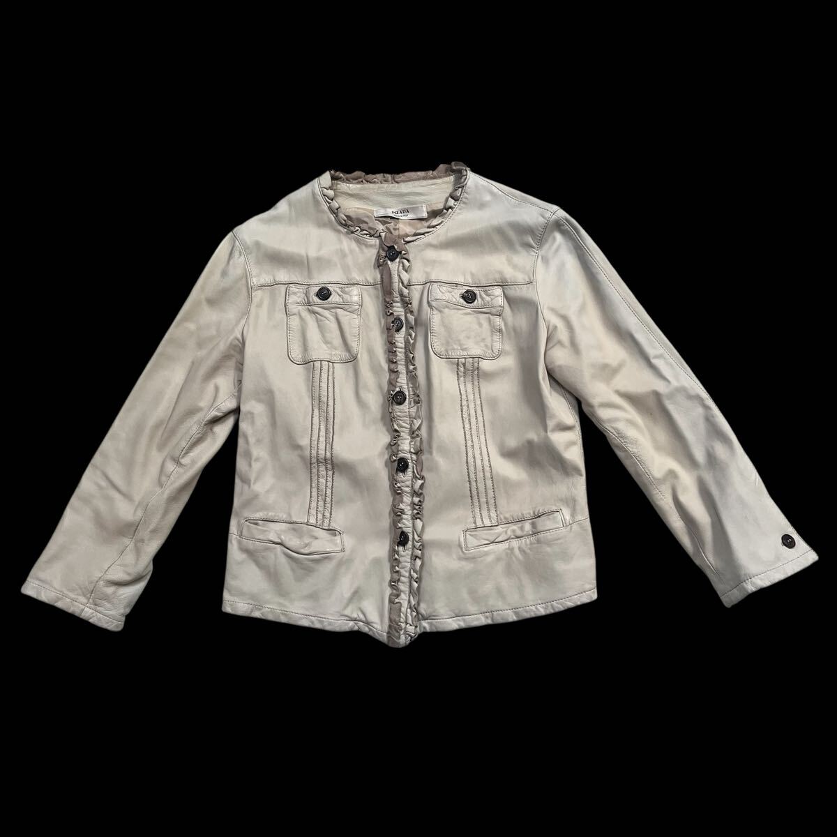 プラダPRADAノーカラー ラムレザー ジャケット ベージュ レディース アウター サイズS拍卖