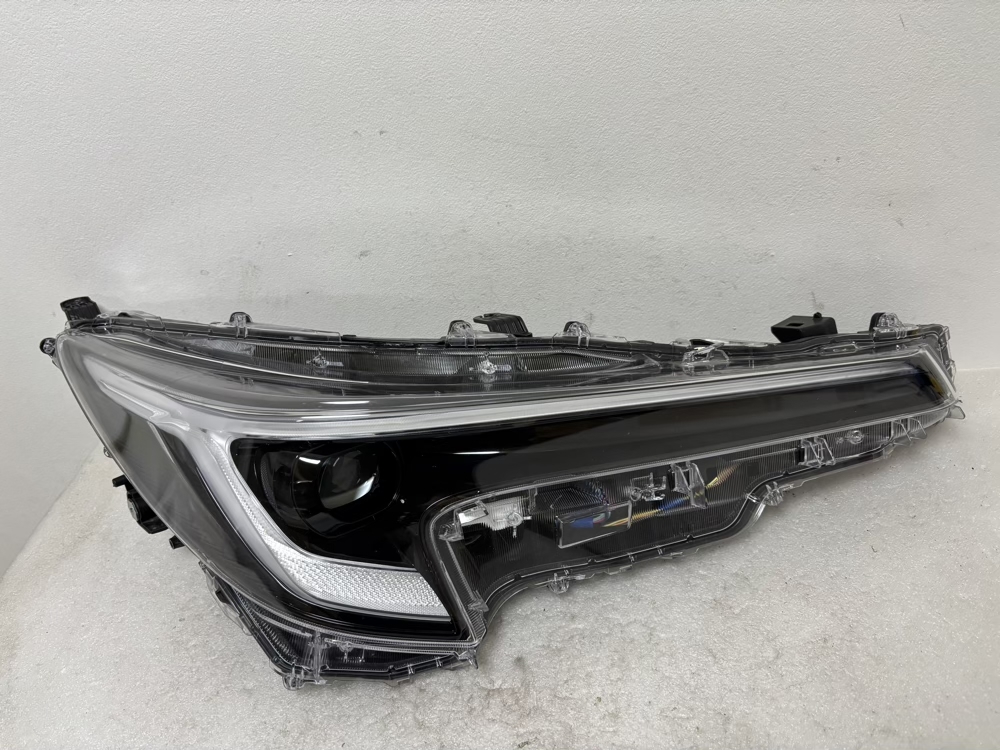 ☆良品☆ カローラ ツーリング スポーツ 210系 後期 ZWE219 ZWE215 LED ヘッドライト 右 ☆51103拍卖