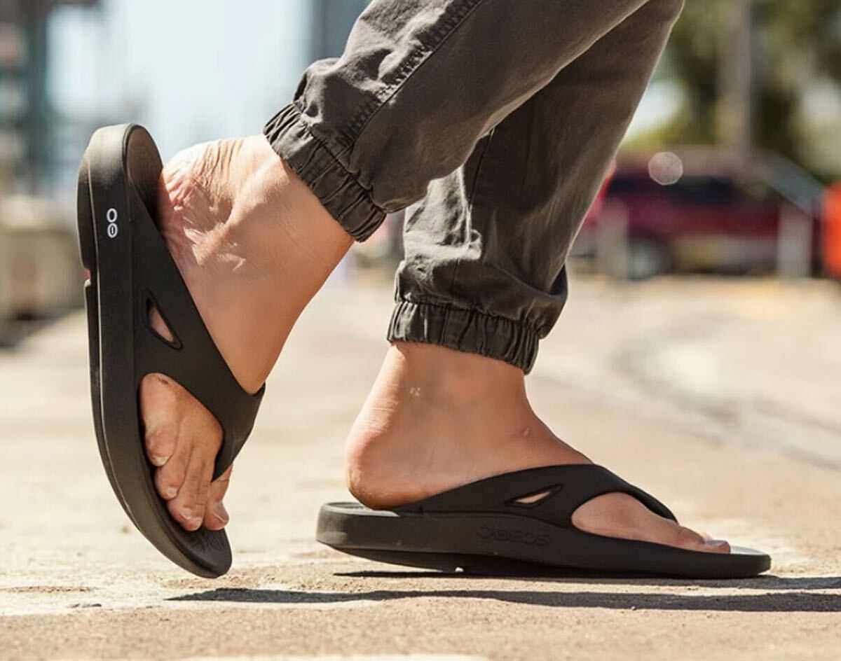 新品未使用ウーフォス OOFOS ウーフォス OOriginal 24センチ EU38拍卖