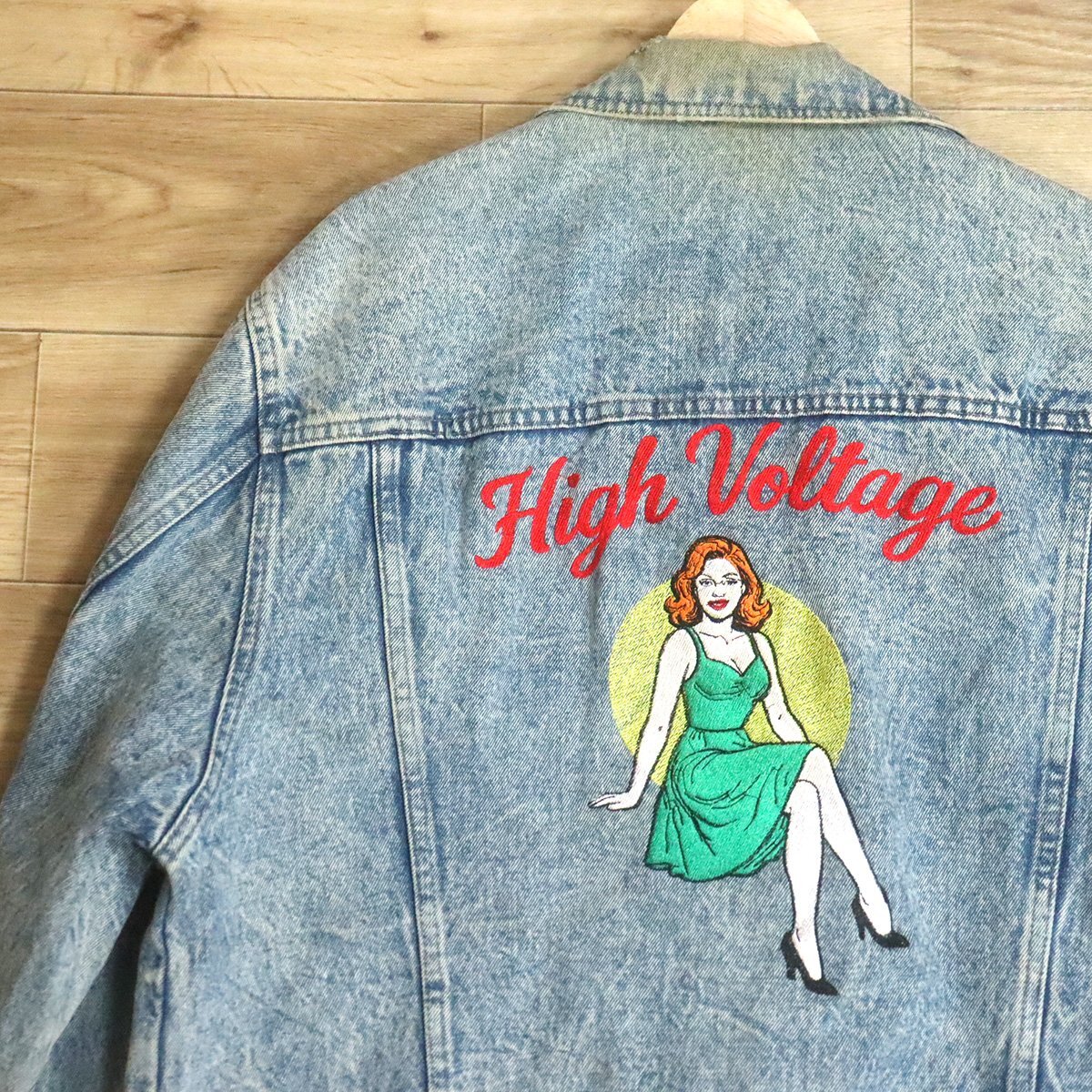 J2T/S10.30 アメリカ古着 ジージャン L位 デニムジャケット バック刺繍 ピンナップガール High Voltage 女性柄拍卖