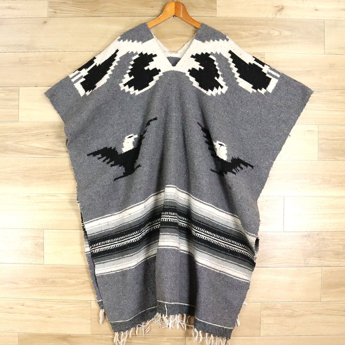 ?9K/D6.4-8 メキシコ製 メキシカンポンチョ ネイエティブ柄 フリンジ Vネック トライバル 民族衣装 メキシカンラグ プルオーバー拍卖