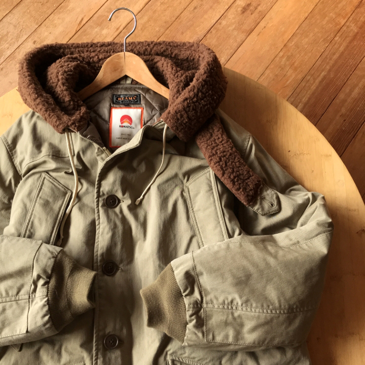 BEAMS + × KOMATSU ミリタリー ダウン コート メンズ XL ダウンジャケット ビームスプラス コマツ ボア襟 プリマロフト 中綿 古着拍卖