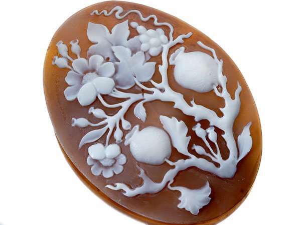 【ジュエリー極】ディルーカ社 作家刻印有り 植物の彫刻 シェルカメオルース 60.0mm×45.0mm a2844o【送料無料】拍卖
