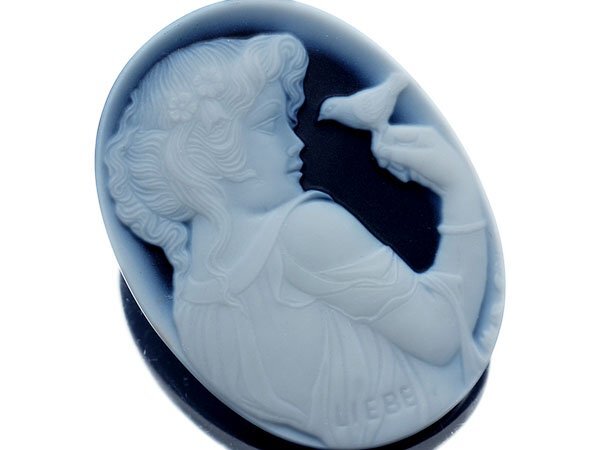 【ジュエリー極】LIEBE作 小鳥と貴婦人 高級ブルーストーンカメオルース 40.0mm×30.2mm a2856v【送料無料】拍卖