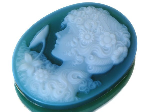 【ジュエリー極】ゲルハルドシュミット作 華やかな貴婦人の彫刻 高級グリーンストーンカメオルース 35mm×27.1mm w5917-m【送料無料】拍卖