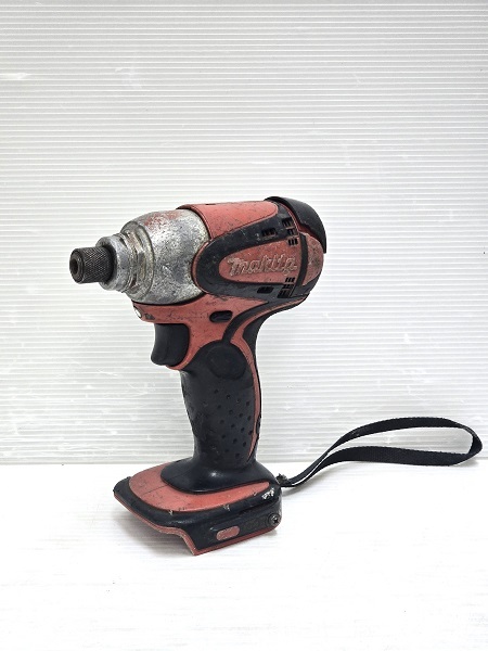 【中古品】 マキタ Makita 充電式 インパクトドライバ 14.4V TD130D ○YR-19432○拍卖