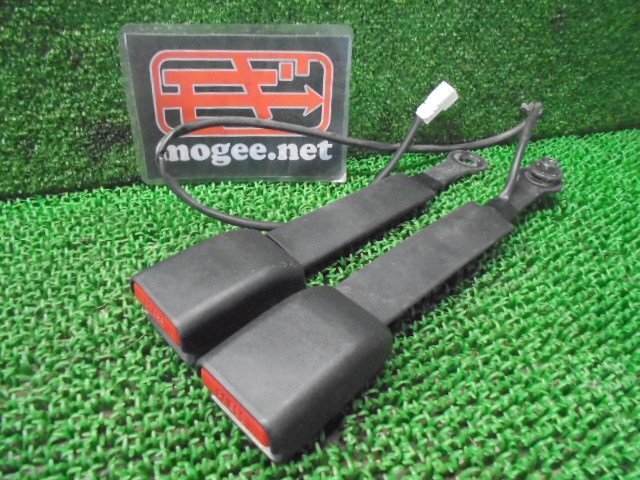 2EO5032DI5 ) 日産 エクストレイル NT31/DNT31 純正フロントシートベルトバックル左右セット拍卖