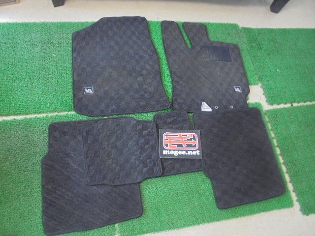 2EE3697DE1) トヨタ bB QNC20 純正フロアマットセット拍卖