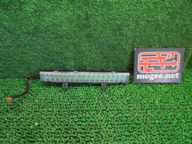 2EO3082JE4-2 ) 日産 スカイライン PV36 純正ハイマウントストップランプ スタンレーP4364拍卖