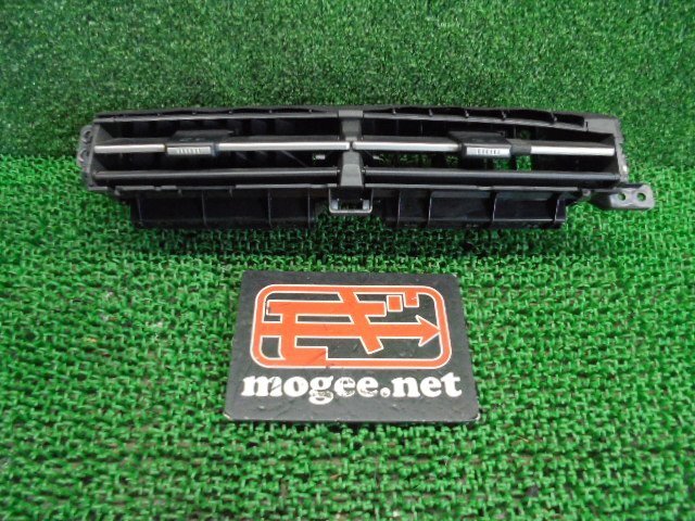 2EL2556AC2 ) トヨタ プリウス ZVW30 純正センターエアコンルーバー拍卖