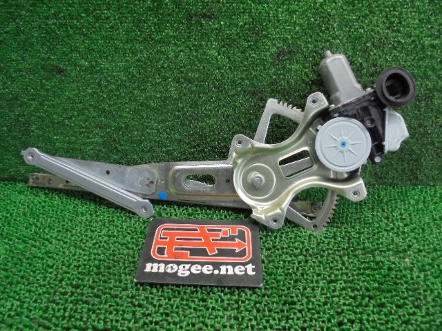 2ER6225BD1 ) トヨタ プリウス ZVW30 純正フロント左ドアレギュレーターモーター 85720-30340拍卖