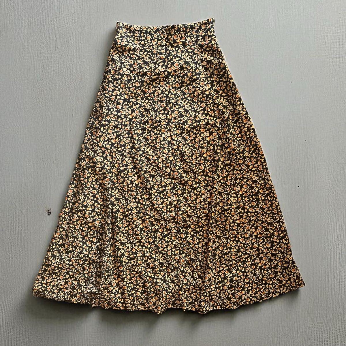 JEANASIS ジーナシス フレアスカート ボトムス ロング丈 花柄 ロングスカート スカート ブラック 総柄 ウエストゴム拍卖