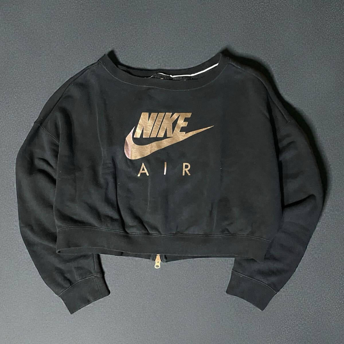 NIKE ナイキ スゥエット ショート丈 レディーストップス XLサイズ NIKE ナイキ スウェット トレーナー ショート丈 トップス拍卖