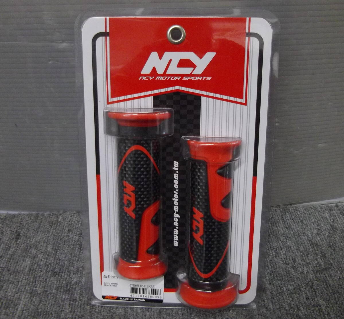 ★●2511-37L レターパックプラス対応! NCY デュアルグリップ 黒/赤 FTR223 FTR250 VTR250 CB400SF CBR400RR CBR600RR CBR900RR etc拍卖