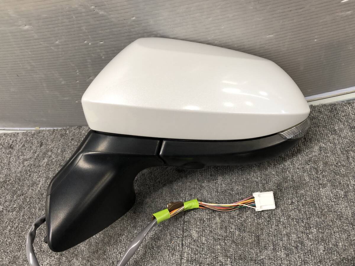 ★□2511-NN17L 美品!MXPK10/MXPK11/MXPK15/MXPK16 アクア 純正 左 ドアミラー サイドミラー BSM付 カメラ付 87940-52L11 ホワイトパール拍卖