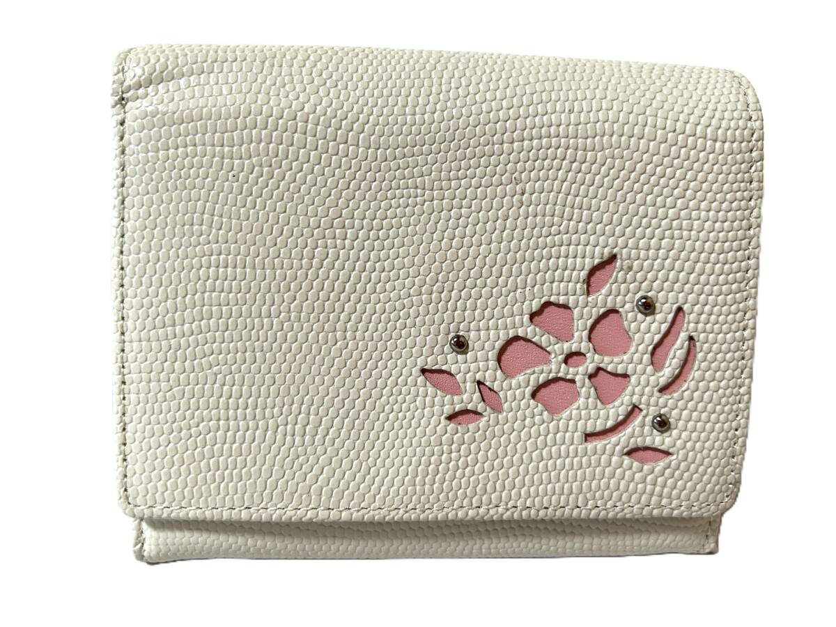 【未使用】MIKIMOTO 本革 二つ折り財布 オフホワイト ミキモト レザー拍卖