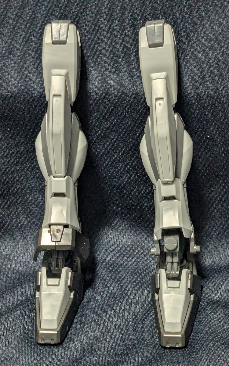 組立て済みジャンクパーツ MG 1/100 ストライクノワールガンダム 両脚パーツのみ 足パーツ 脚部パーツ 拍卖