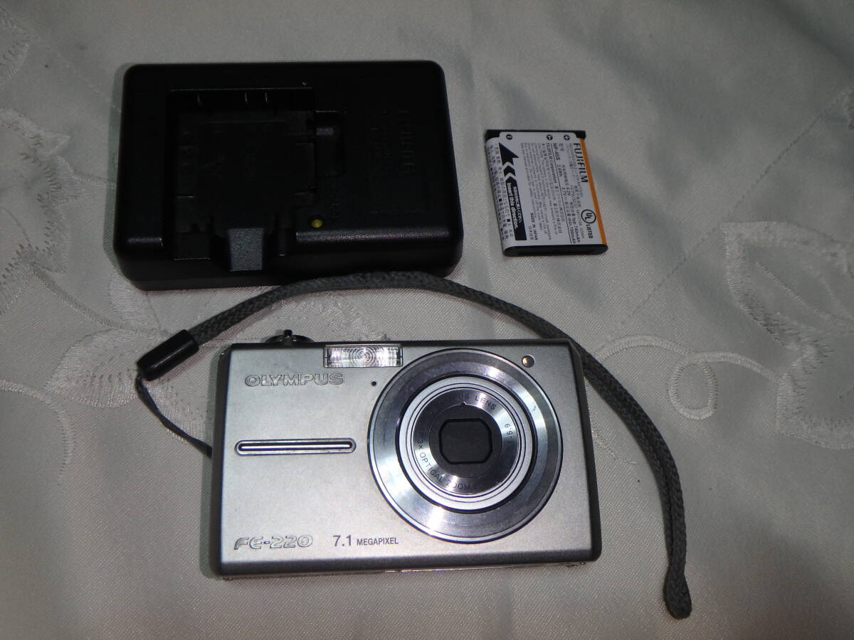 送料無料 撮影可 OLYMPUS FE-220 デジタルカメラ拍卖