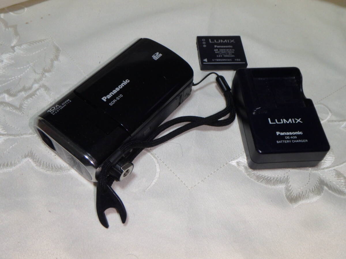 送料無料 動作品 Panasonic ビデオカメラ SDR-S10 海外モデル拍卖