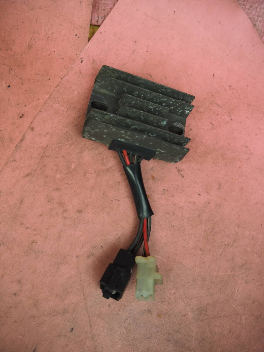 (1台分解) 実動 !! まだまだ低走行取外し グラストラッカー BIGBOY 純正 レギュレーター 電装 レギュレター NJ47A 60XAAX42拍卖