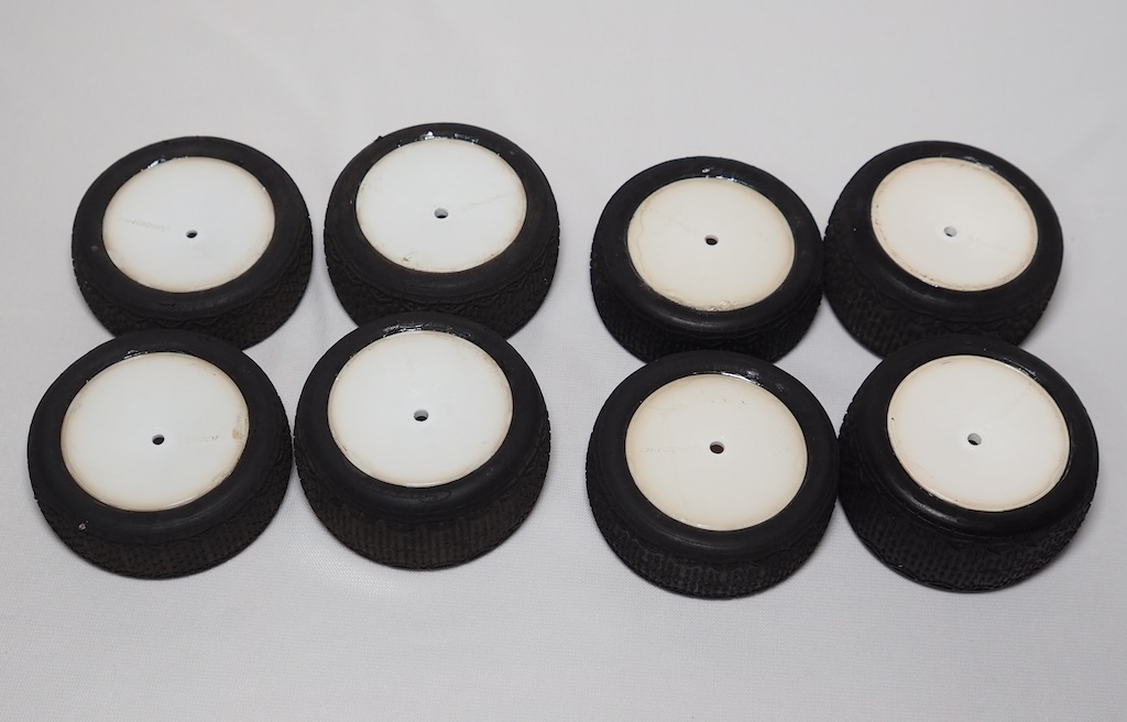 【ゆうパック60/同梱不可】100円スタート!! SWEEP 1/10 4WDバギー用タイヤ2台分拍卖