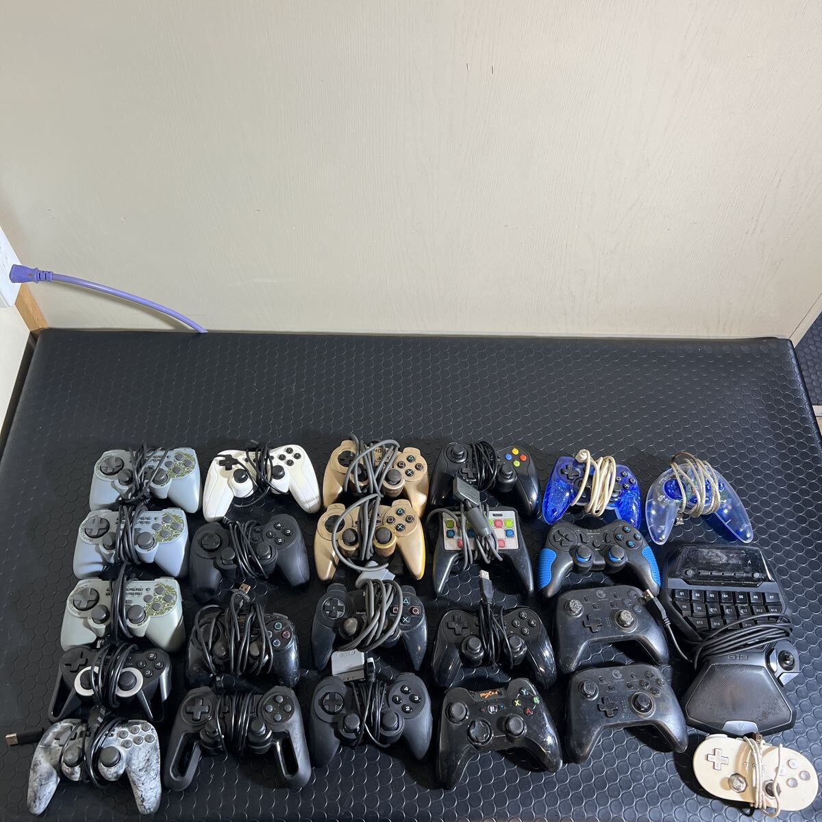 コントローラー 大量 まとめ 24個 動作未確認拍卖