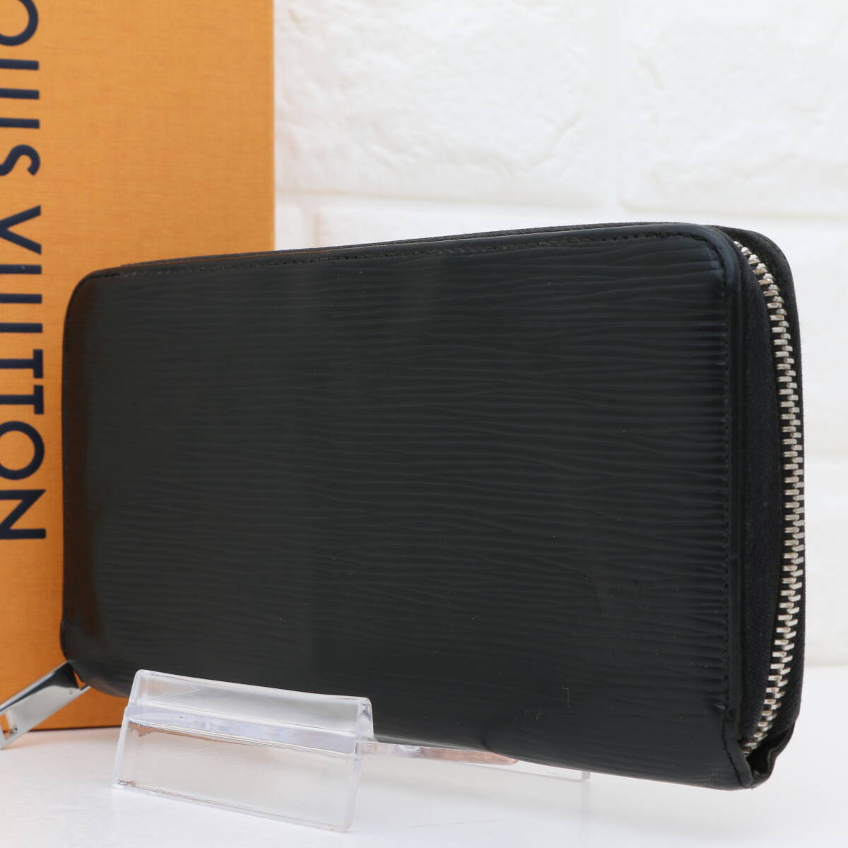 LOUIS VUITTON ルイヴィトン エピ ジッピー ウォレット M60072 長財布 ラウンドファスナー ジップ メンズ レディース ブラック 黒 ノワール拍卖