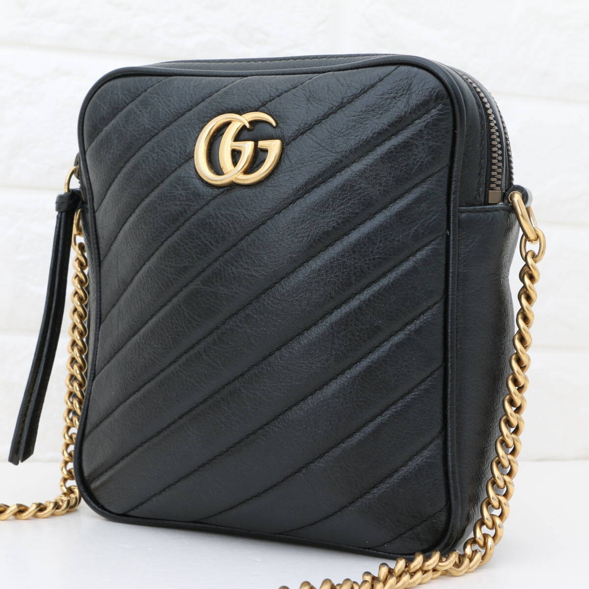 GUCCI グッチ GGマーモント キルティング チェーン ショルダーバッグ サコッシュ 550155 ゴールド金具 レザー 本革 斜め掛け ブラック 黒拍卖