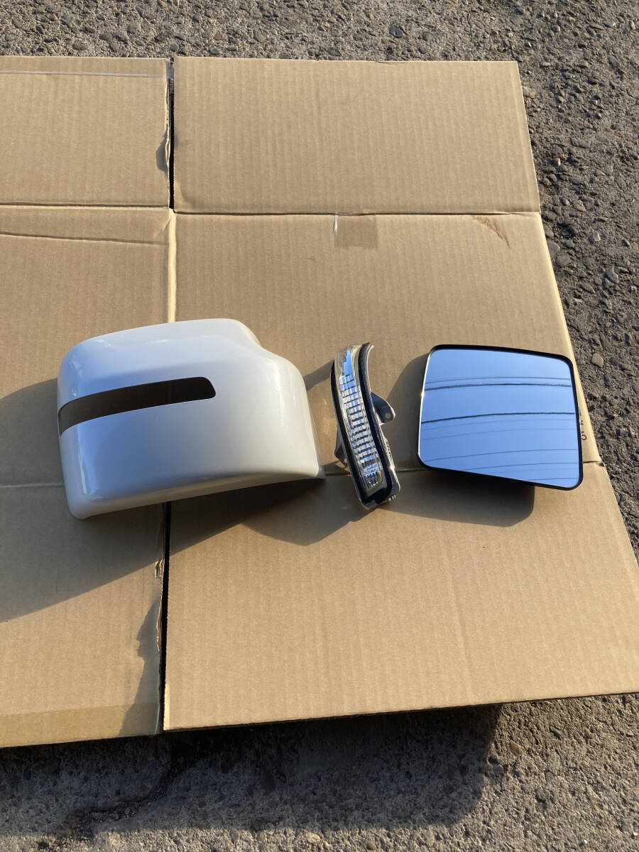 ジムニー JB23W スズキ純正 ドアミラー カバー 運転席 Z7T パールホワイト拍卖